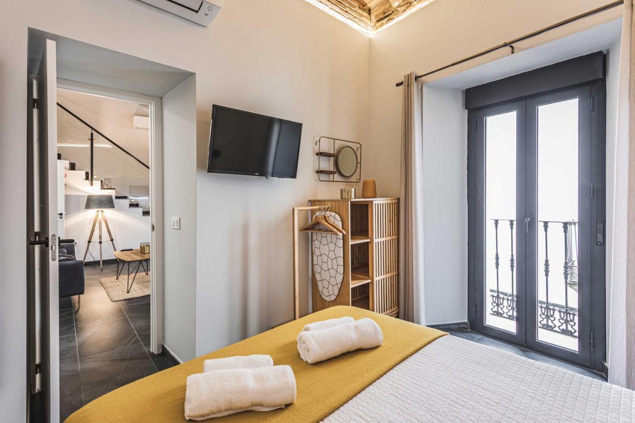 Apartamentos Caceres Central Suites "Torres De Caceres" ภายนอก รูปภาพ