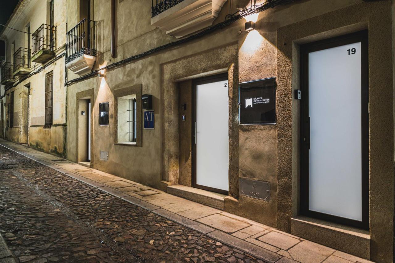 Apartamentos Caceres Central Suites "Torres De Caceres" ภายนอก รูปภาพ