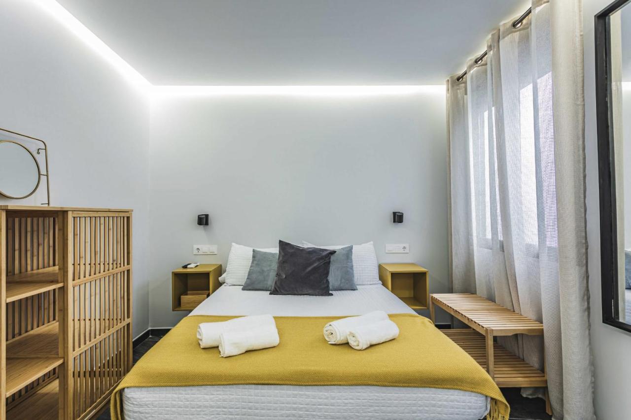 Apartamentos Caceres Central Suites "Torres De Caceres" ภายนอก รูปภาพ
