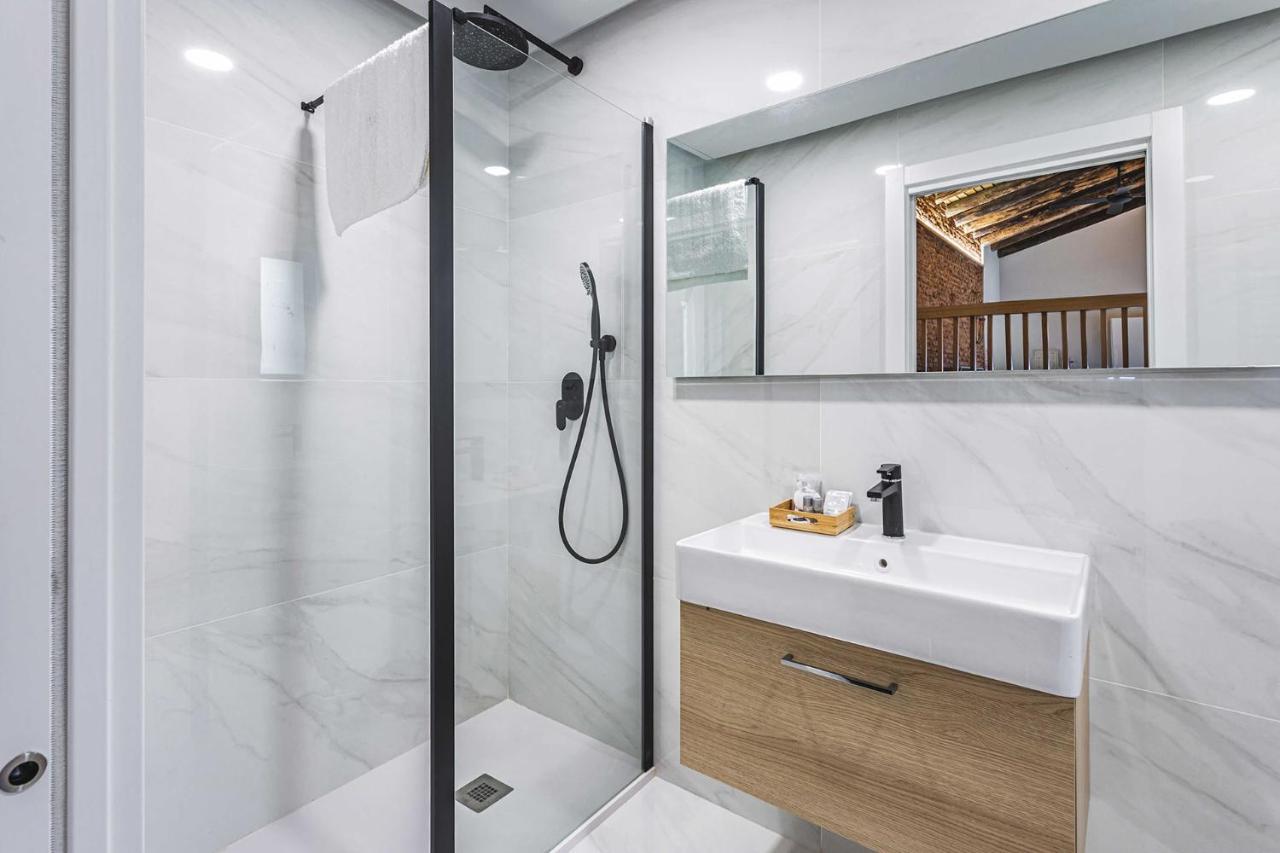Apartamentos Caceres Central Suites "Torres De Caceres" ภายนอก รูปภาพ