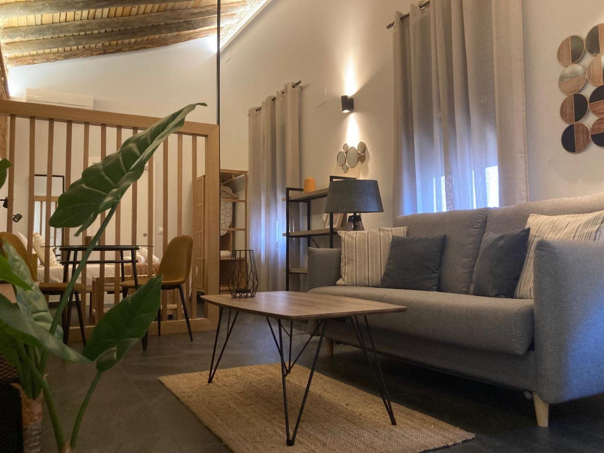 Apartamentos Caceres Central Suites "Torres De Caceres" ภายนอก รูปภาพ